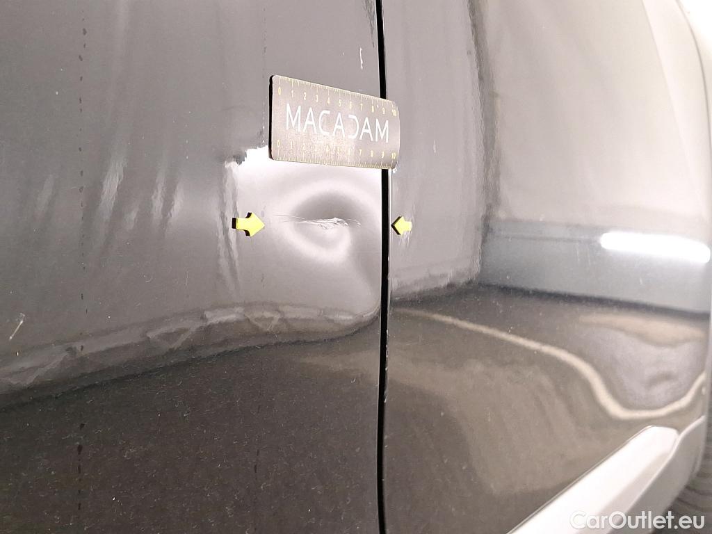  Peugeot  2008 PEUGEOT  / 2019 / 5P / Crossover 1.2 PT 155 S&S EAT8 GT #8