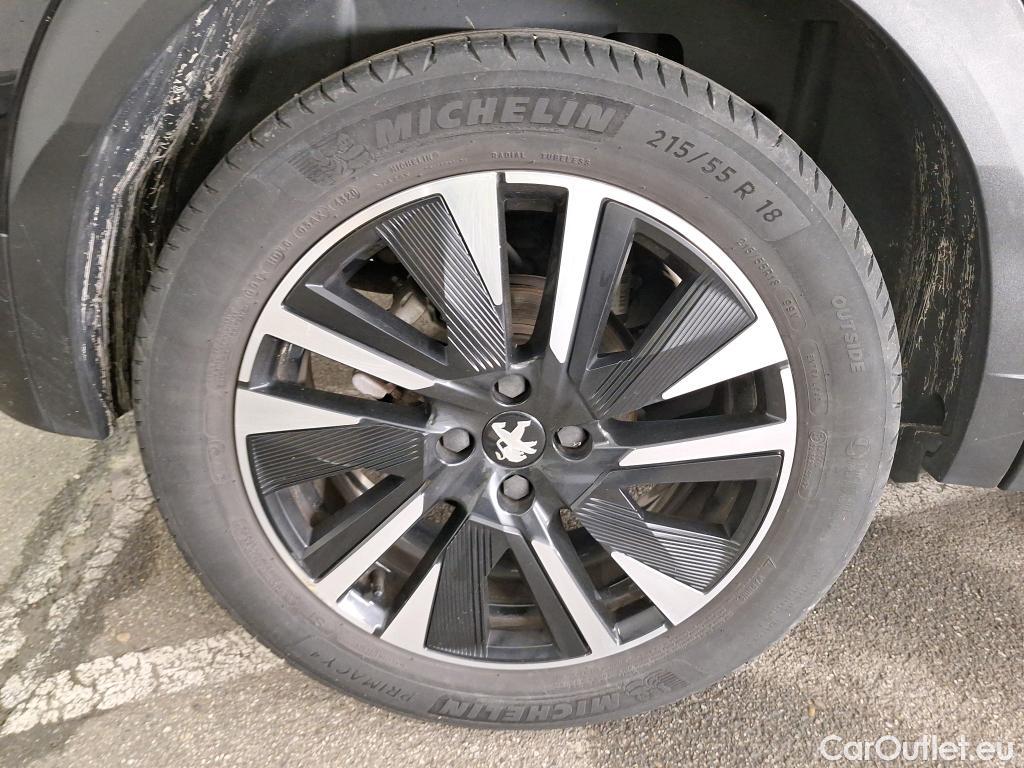  Peugeot  2008 PEUGEOT  / 2019 / 5P / Crossover 1.2 PT 155 S&S EAT8 GT #17