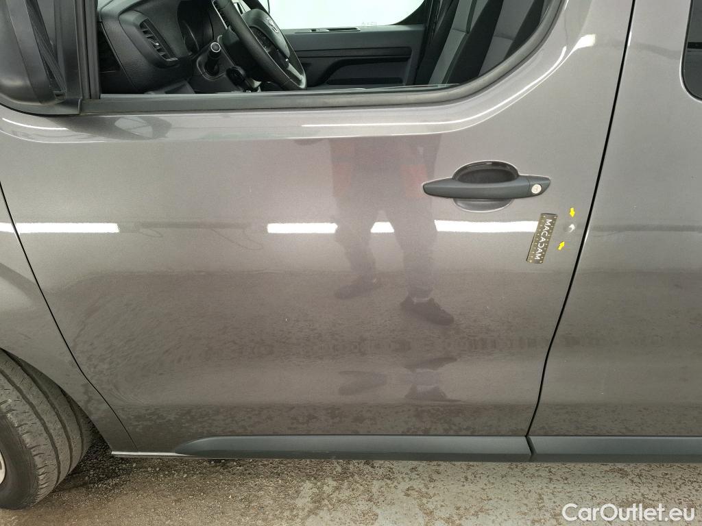  Toyota  Proace TOYOTA  4p Combi 1.5 D LONG 120 D-4D DYNAMIC #22