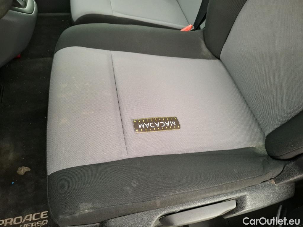  Toyota  Proace TOYOTA  4p Combi 1.5 D LONG 120 D-4D DYNAMIC #39