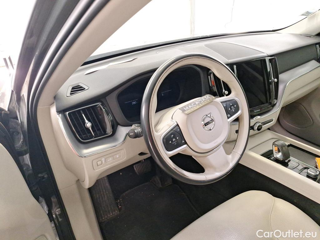  Volvo  XC60 VOLVO  / 2017 / 5P / SUV Recharge T6 340 Geartro Business Exe #10
