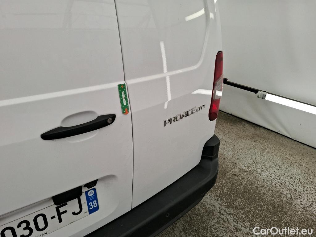  Toyota  Proace TOYOTA  City / 2019 / 4P / Fourgonnette 1.5 Medium 75 D-4D Business #4