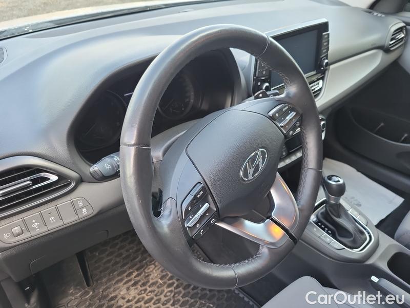  Hyundai  i30   cw (PD)(2017->)  kom.1.5T-GDI Smart AT 5d #13