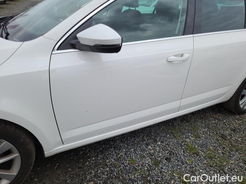  Skoda  Octavia  Combi  (5E5)(03.2017->) Co1.5TSI 110 Style #2