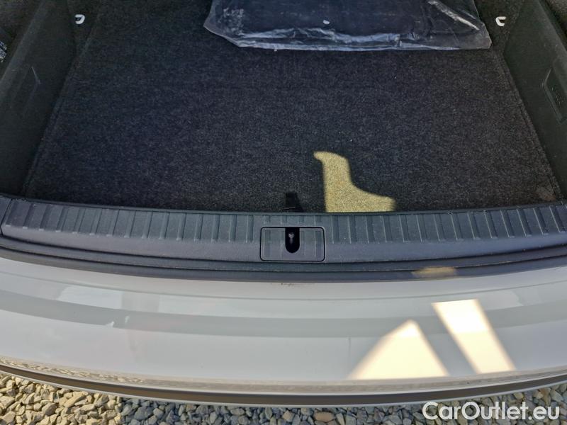  Skoda  Octavia  Combi (NX3)(2020) Oct.C. 2.0TDI 147 Scout 4x4 AT #21