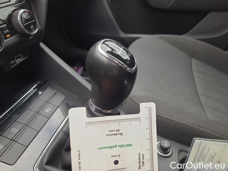  Skoda  Octavia  Combi  (5E5)(03.2017->) Co1.5TSI 110 Style #5