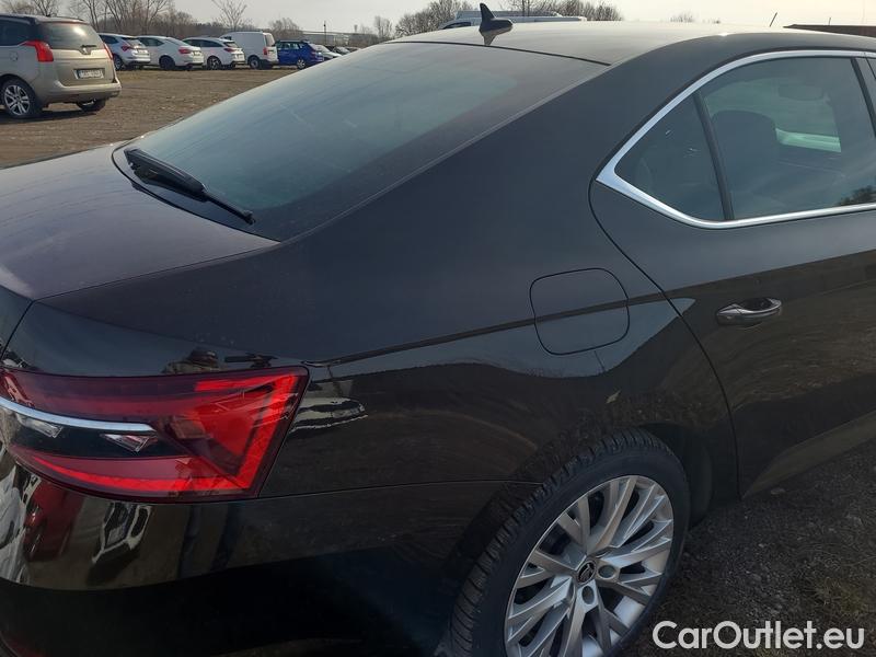  Skoda  Superb  (3V3)(2015) Supe.2.0TDI 147 Style 4x4 Aut #7