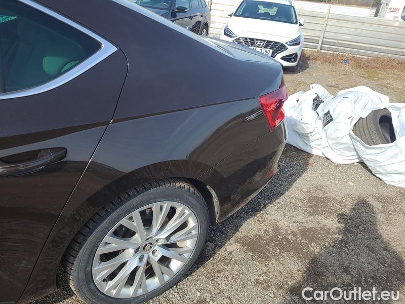  Skoda  Superb  (3V3)(2015) Supe.2.0TDI 147 Style 4x4 Aut #6