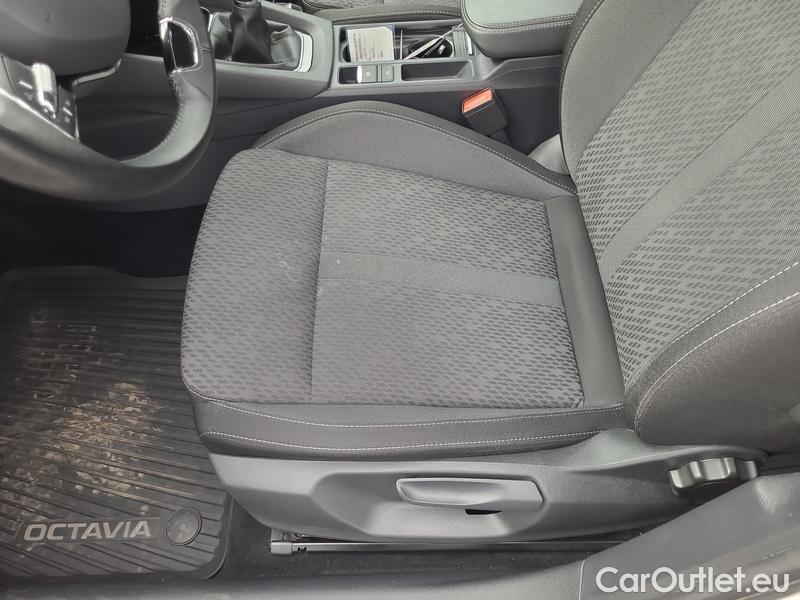  Skoda  Octavia  Lim. (NX3)(2020)  2.0TDI 85 Style 5d #9