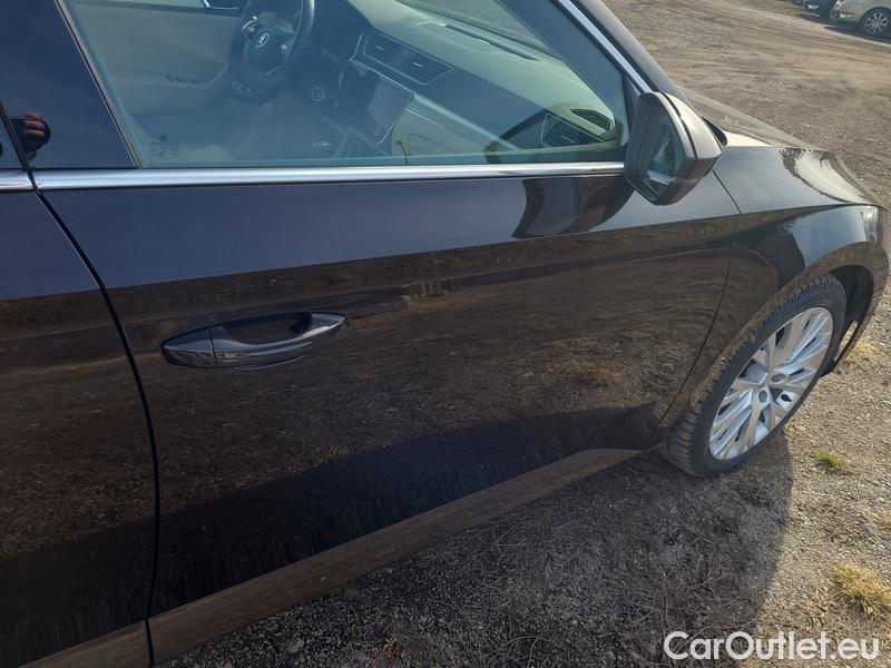  Skoda  Superb  (3V3)(2015) Supe.2.0TDI 147 Style 4x4 Aut #10
