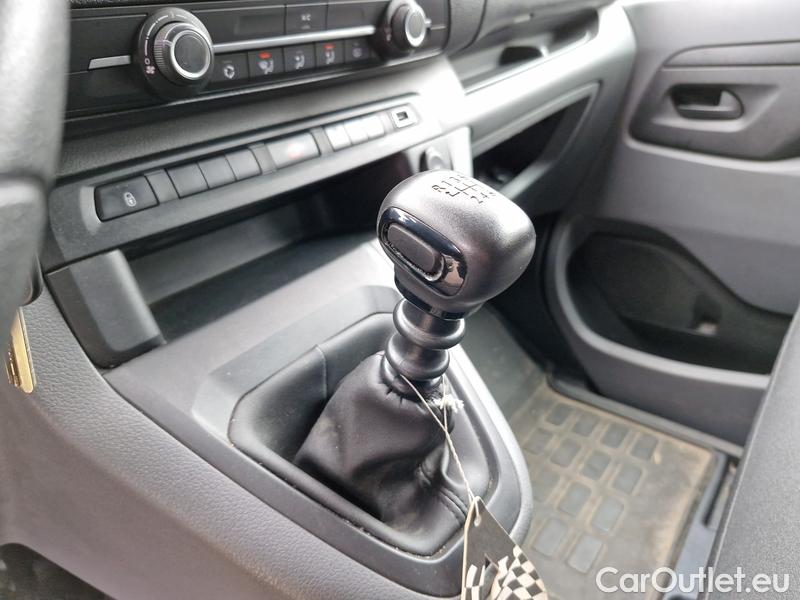  Peugeot  Expert  Traveller  (2016) Exp.Com.2.0BHDi 140 L3 4d #11