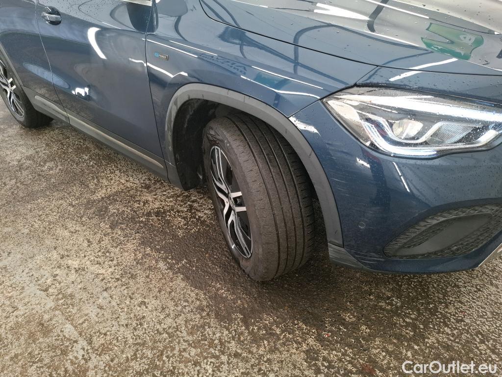  Mercedes  GLA MERCEDES-BENZ  / 2020 / 5P / SUV 1.3  250 e BUSINESS LINE DCT #32
