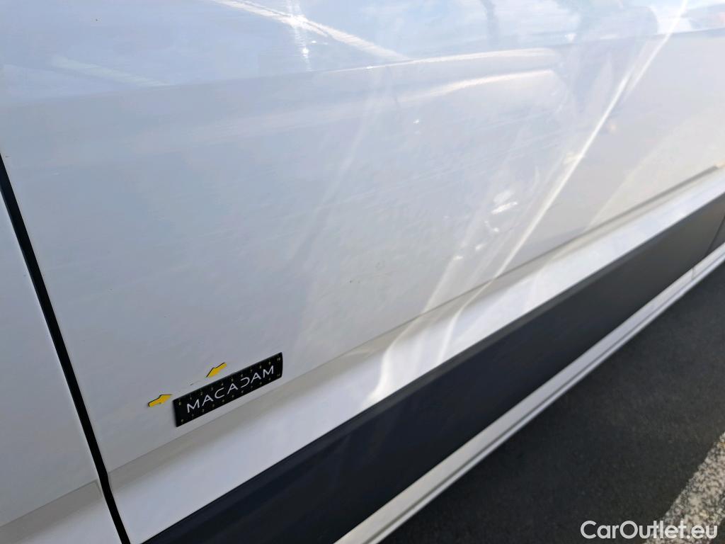  Volkswagen  Crafter VOLKSWAGEN  / 2017 / 4P / Fourgon tôlé 2.0 TDI 140 35 L3H3 4MO Procab Busi Line #30