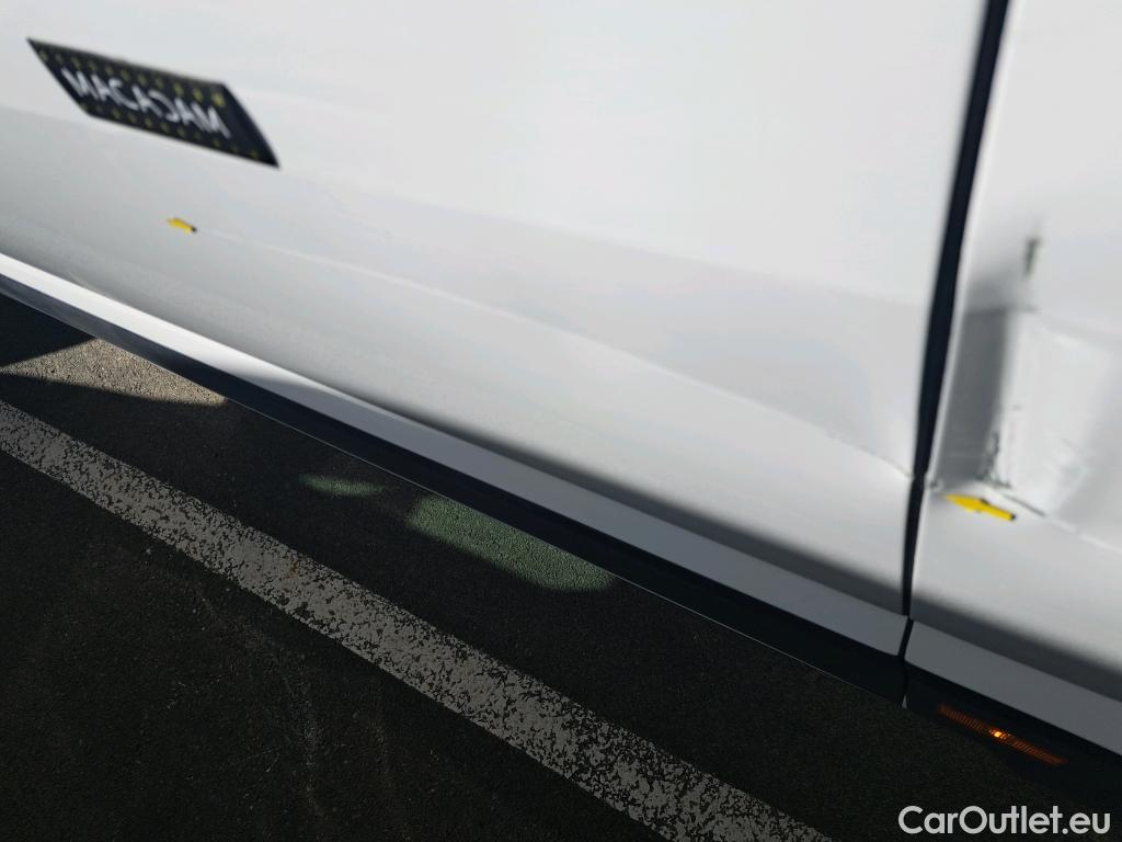  Volkswagen  Crafter VOLKSWAGEN  / 2017 / 4P / Fourgon tôlé 2.0 TDI 140 35 L3H3 4MO Procab Busi Line #8