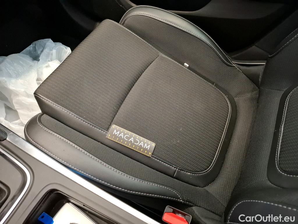  Renault  Megane  IV Berline 5 ptes. Techno 1.3 TCe 140CV BVA7 E6d #18