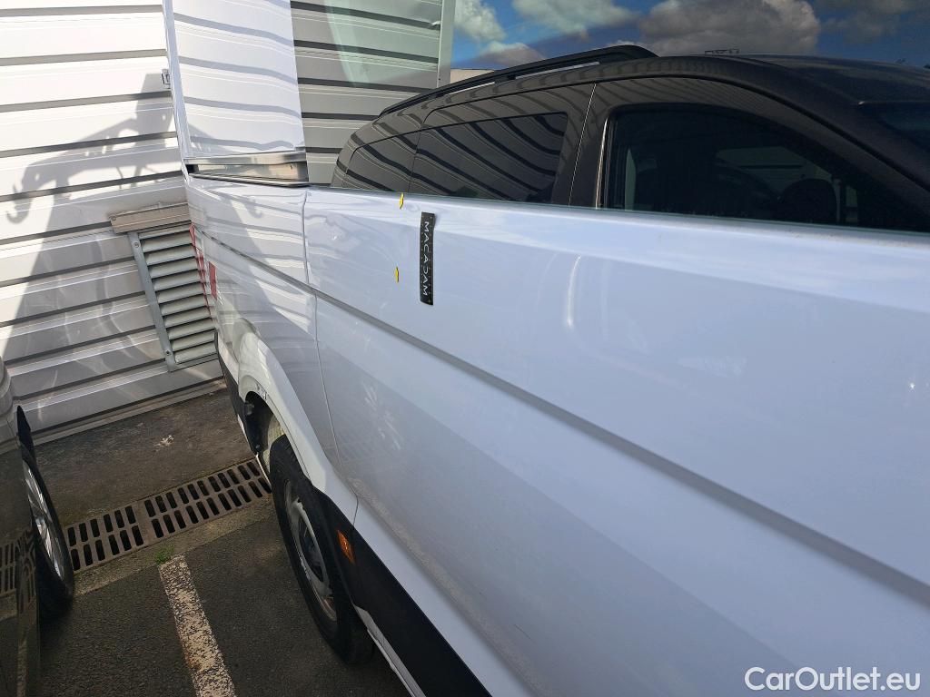  Volkswagen  Crafter VOLKSWAGEN  / 2017 / 4P / Fourgon tôlé 2.0 TDI 140 35 L3H3 4MO Procab Busi Line #32