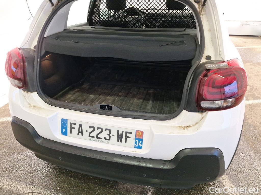  Citroen  C3  Société Feel Nav 1.2 PureTech 80CV BVM5 E6 #3