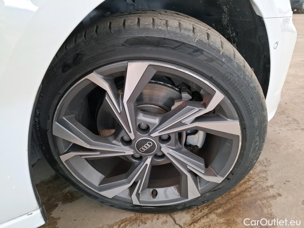  Audi  A3  Sportback / 2020 / 5P / Berline 40 TFSI e 204 S Tronic S Line / GRELE #39