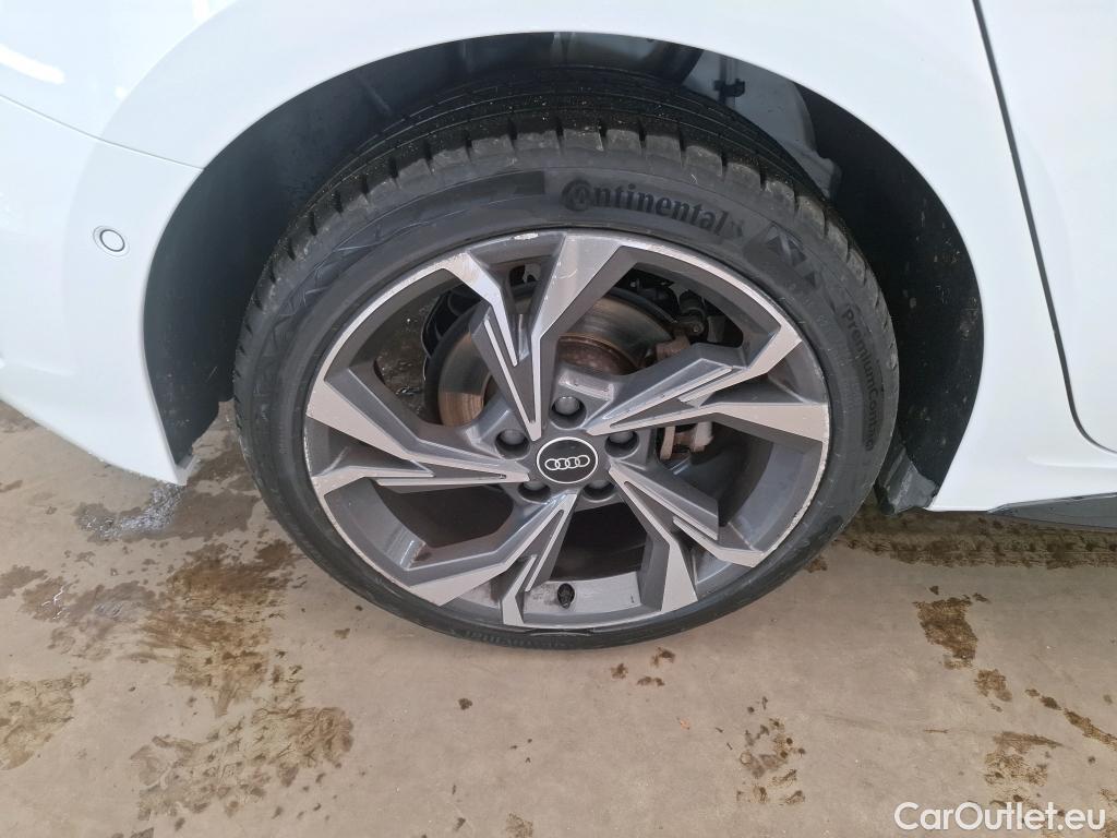  Audi  A3  Sportback / 2020 / 5P / Berline 40 TFSI e 204 S Tronic S Line / GRELE #29