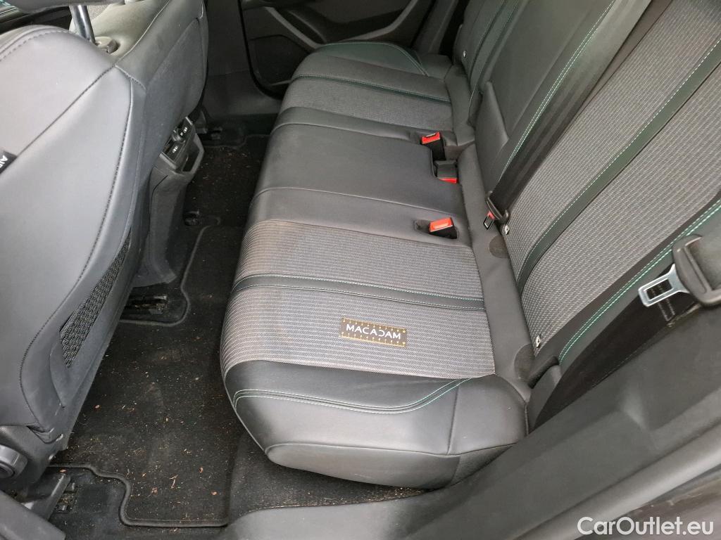  Peugeot  3008  Allure Pack 1.2 PureTech 130CV BVA8 E6d #47