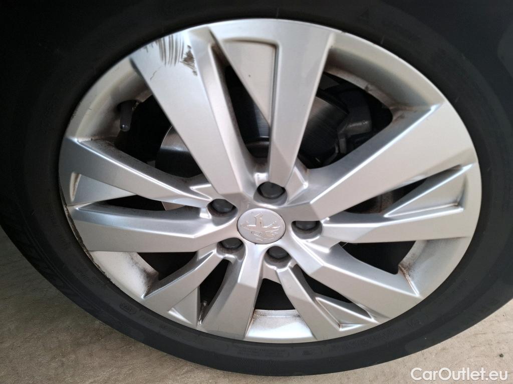  Peugeot  5008  Active Business 1.2 PureTech 130CV BVA8 E6d #16