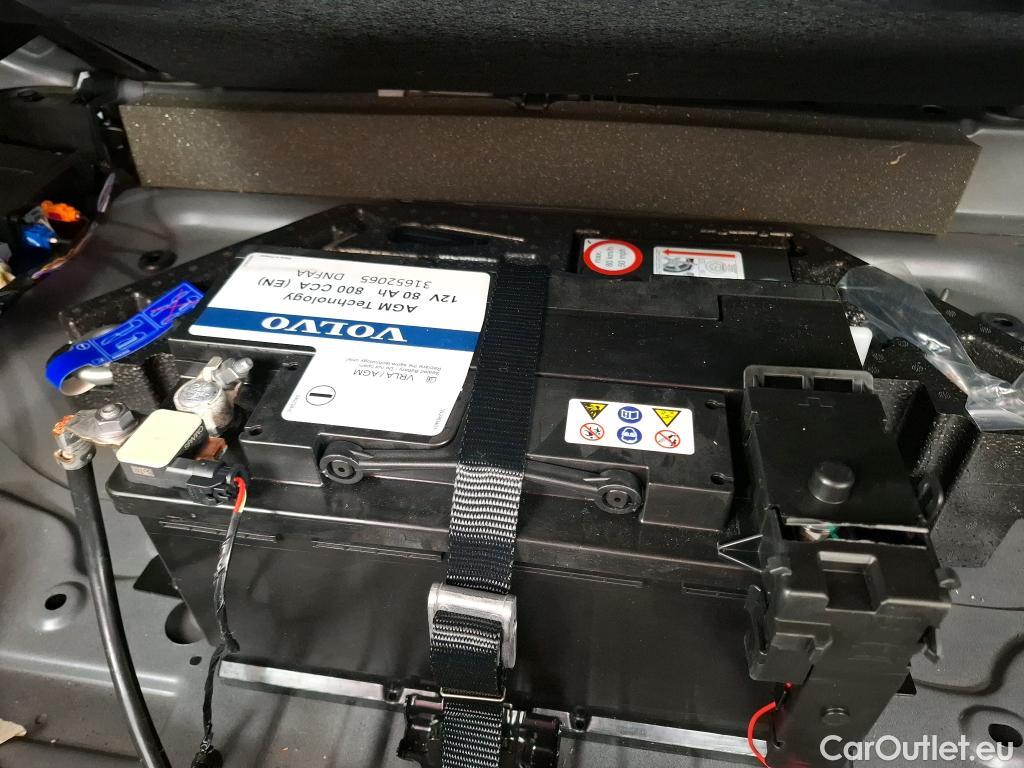  Volvo  XC 40 XC40 Momentum Plug-in Hybrid 2WD 1.5 T5 #24