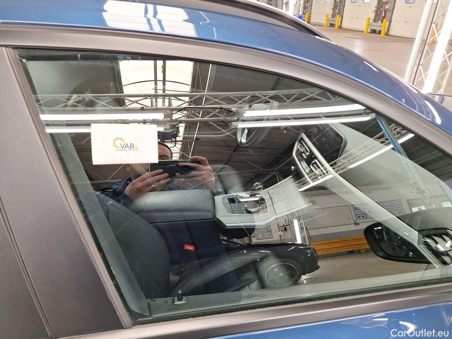  Bmw  Serie 3 BMW, 3-serie Touring '18, BMW 3 Reeks Touring 318dA (100 kW) 5d #12