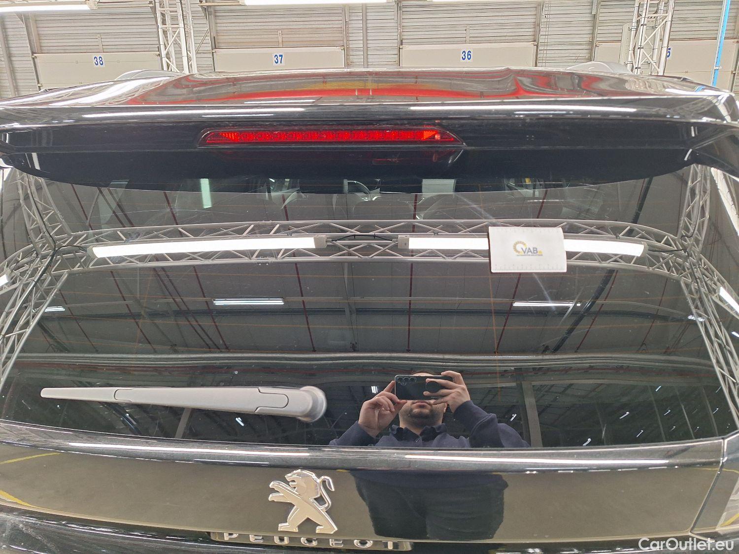  Peugeot  5008 Peugeot,  FL'20, Peugeot  1.5 BlueHDi 96kW S&S EAT8 GT Pack 5d 7pl #75