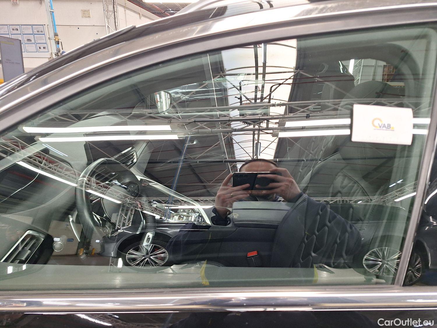  Peugeot  5008 Peugeot,  FL'20, Peugeot  1.5 BlueHDi 96kW S&S EAT8 GT Pack 5d 7pl #65
