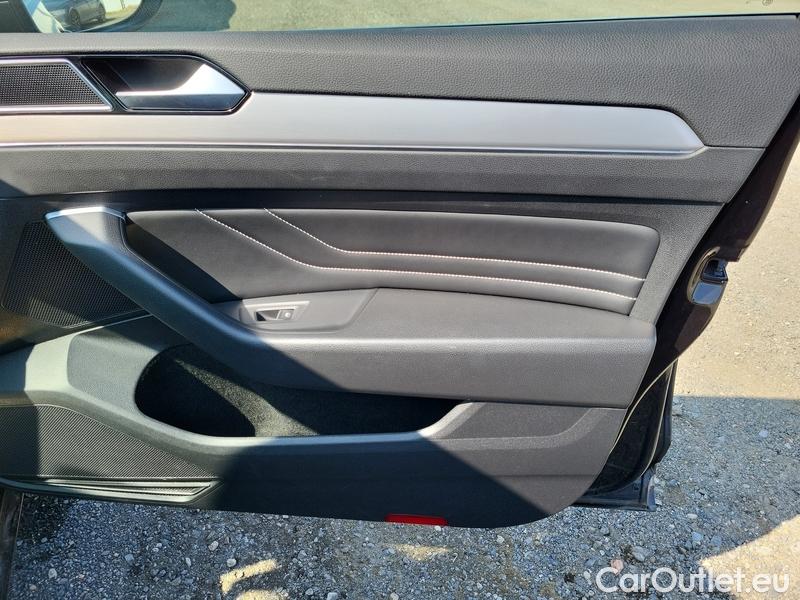  Volkswagen  Passat  Variant (CB5) (2019) Pas.Var.2.0TDI 110 Elegance #28