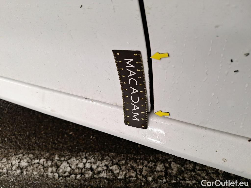  Peugeot  208  Premium 1.5 HDi 100CV BVM6 E6d #26
