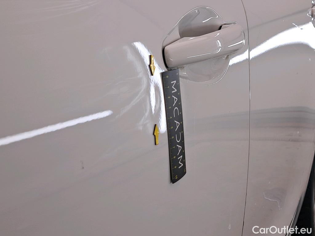  Peugeot  208 PEUGEOT  / 2015 / 5P / Berline &BLUEHDI 100 S&S ALLURE BUSINESS #8