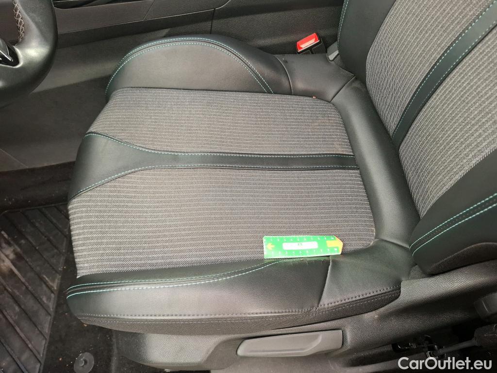  Peugeot  5008  Allure Pack 1.5 HDi 130CV BVA8 7 Sieges E6d #5
