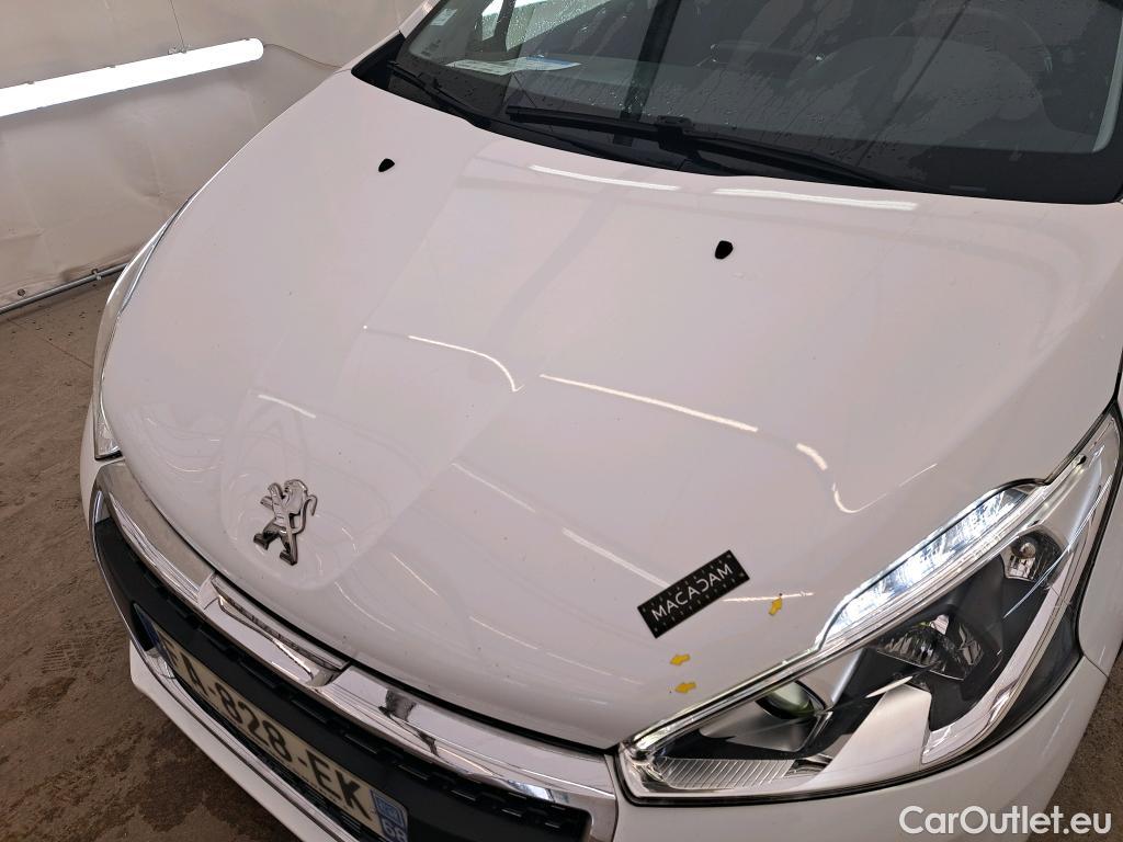  Peugeot  208 PEUGEOT  / 2015 / 5P / Berline &BLUEHDI 100 S&S ALLURE BUSINESS #1