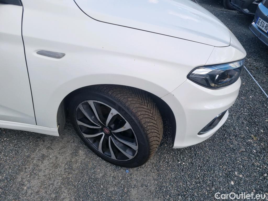  Fiat  Tipo FIAT  5p Berline 1.4 95ch Lounge #18