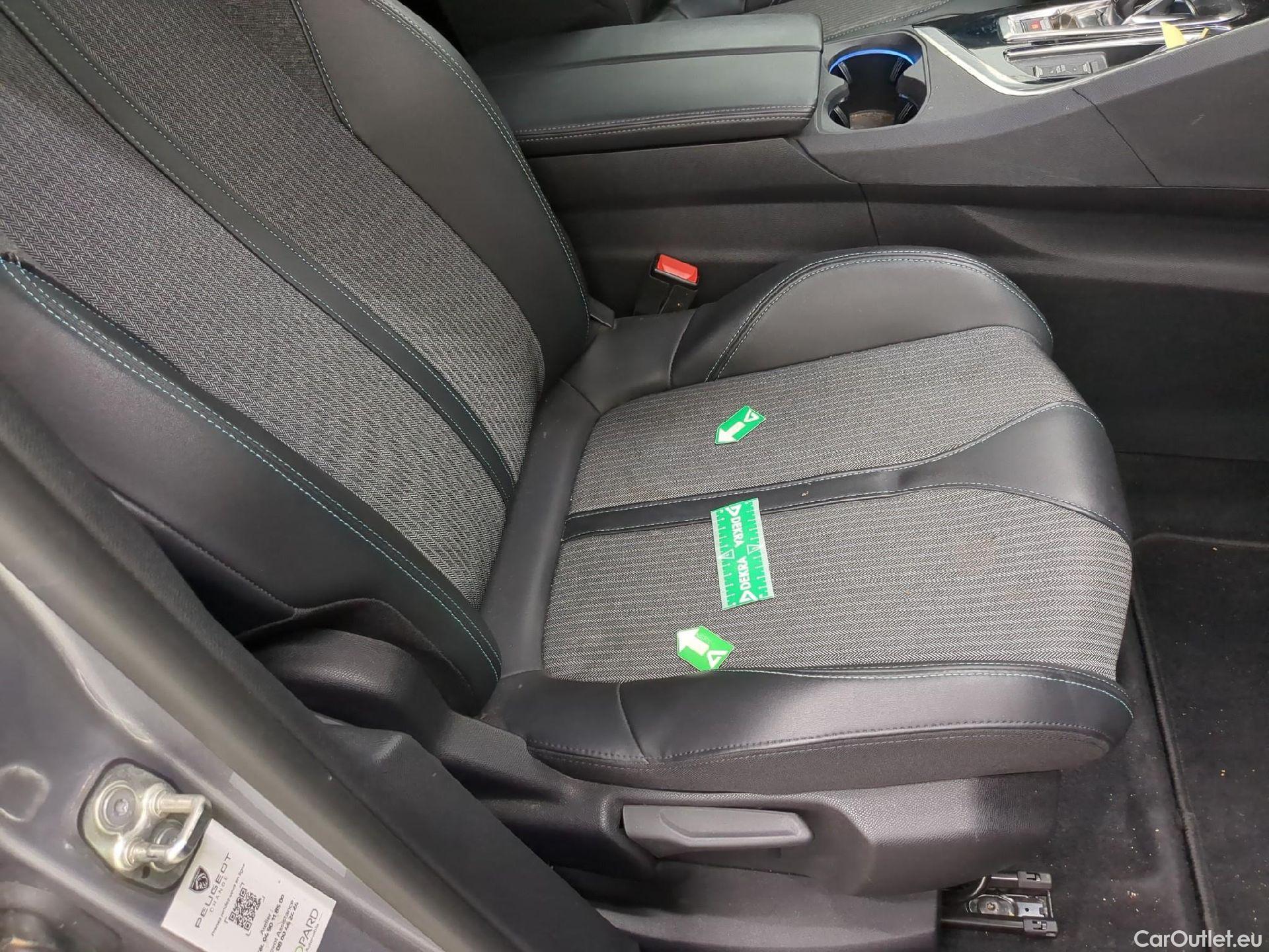  Peugeot  5008  Allure Pack 1.5 HDi 130CV BVA8 7 Sieges E6d #27
