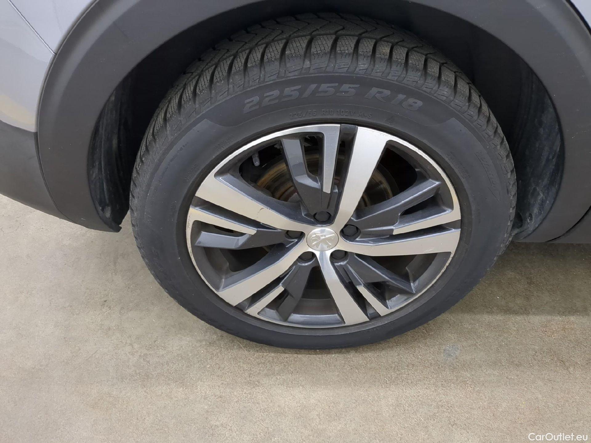  Peugeot  5008  Allure Pack 1.5 HDi 130CV BVA8 7 Sieges E6d #16