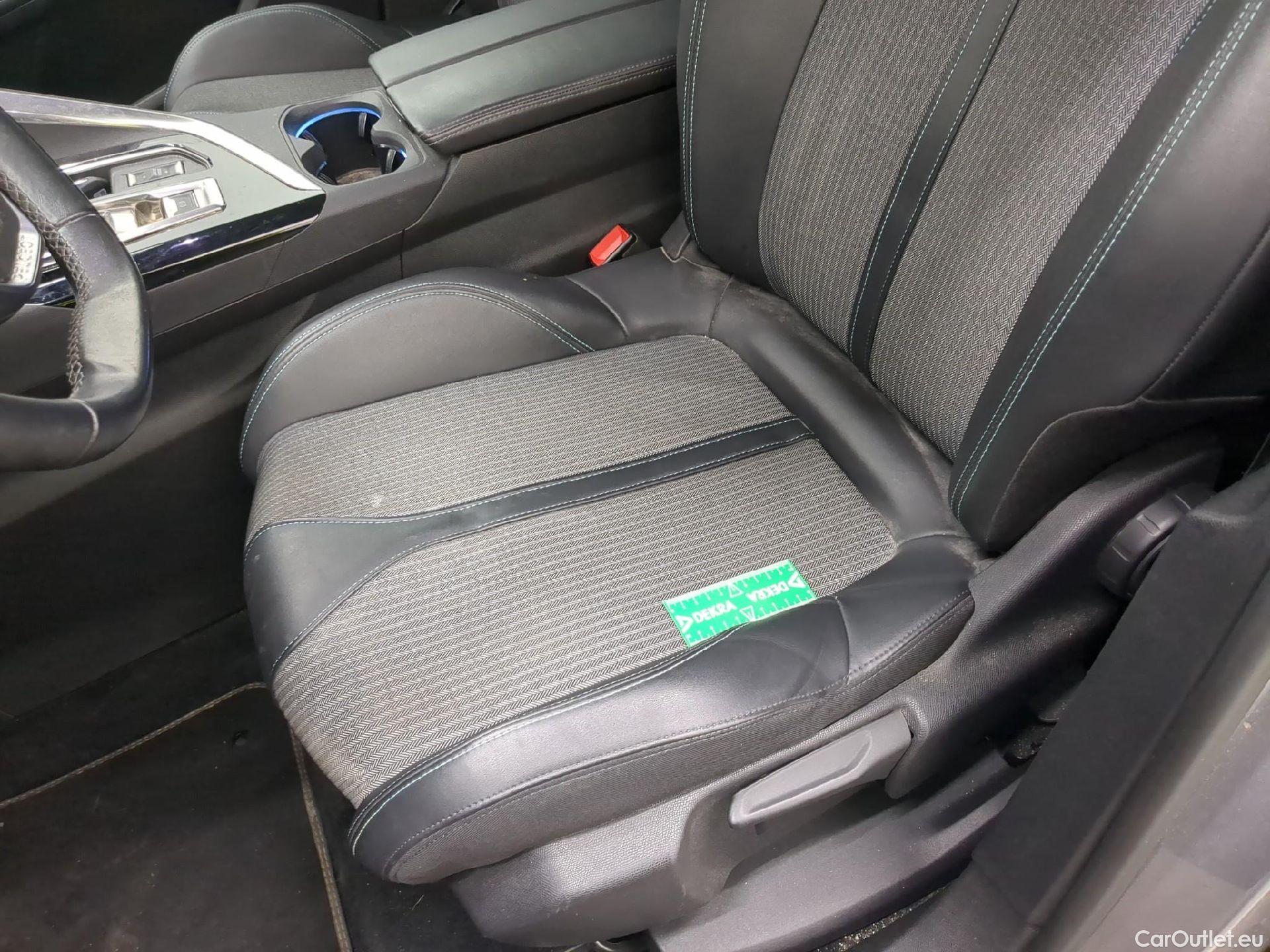  Peugeot  5008  Allure Pack 1.5 HDi 130CV BVA8 7 Sieges E6d #2
