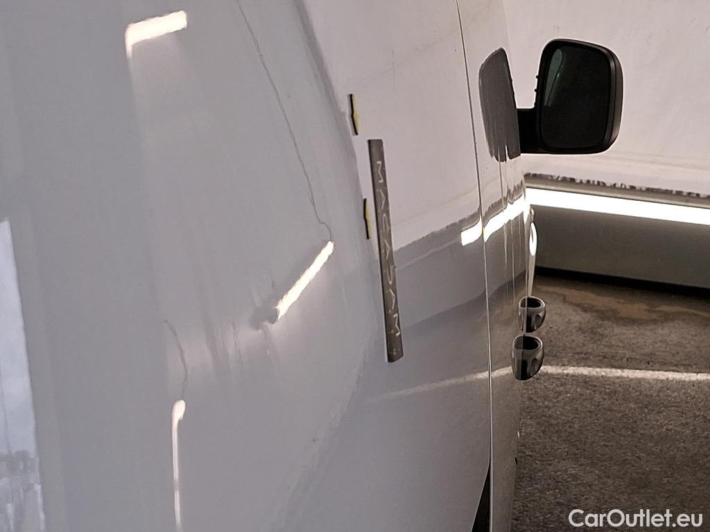  Volkswagen  Caddy VOLKSWAGEN  Van / 2015 / 4P / Fourgonnette 2.0 TDI 75 Business Line #23
