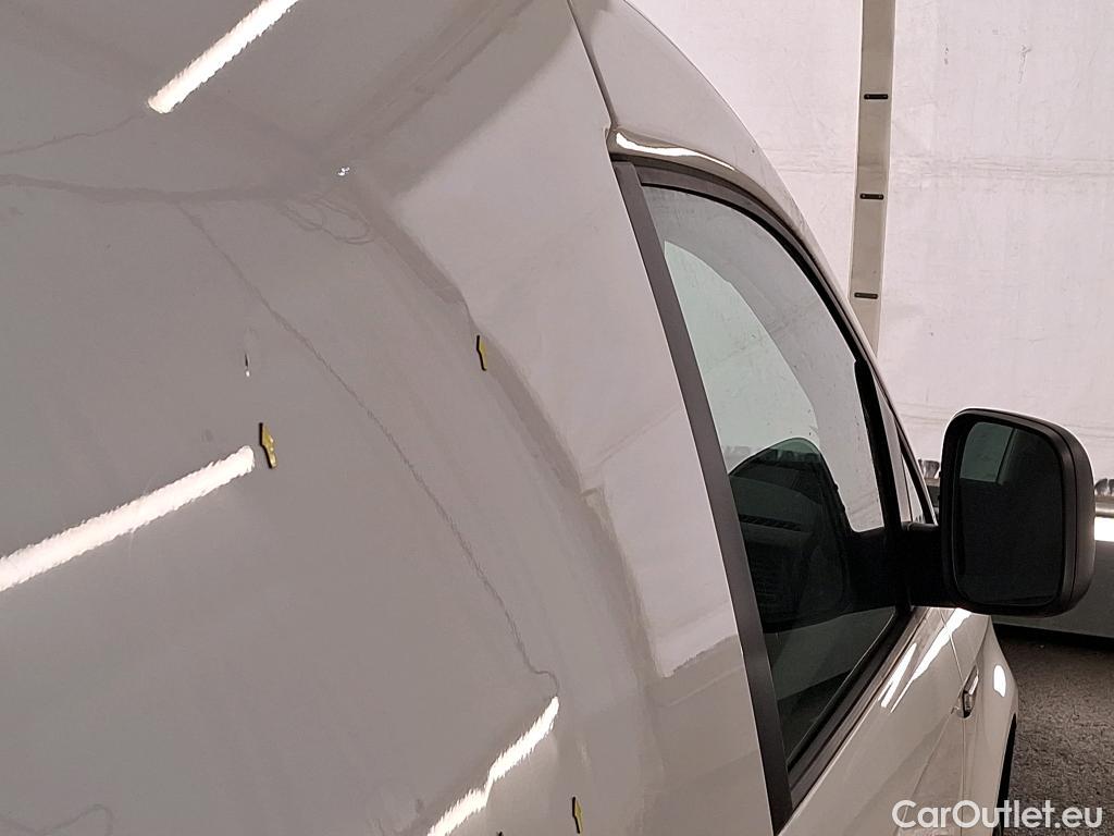  Volkswagen  Caddy VOLKSWAGEN  Van / 2015 / 4P / Fourgonnette 2.0 TDI 75 Business Line #34