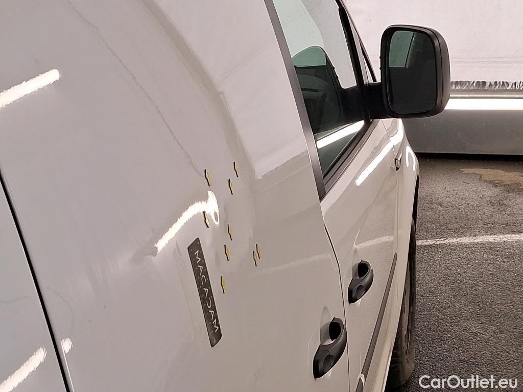  Volkswagen  Caddy VOLKSWAGEN  Van / 2015 / 4P / Fourgonnette 2.0 TDI 75 Business Line #32