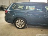  Volkswagen  Passat VOLKSWAGEN  / 2019 / 5P / STATION WAGON VAR. 2.0TDI SCR EVO 110KW BUSIN. BMT DSG #21