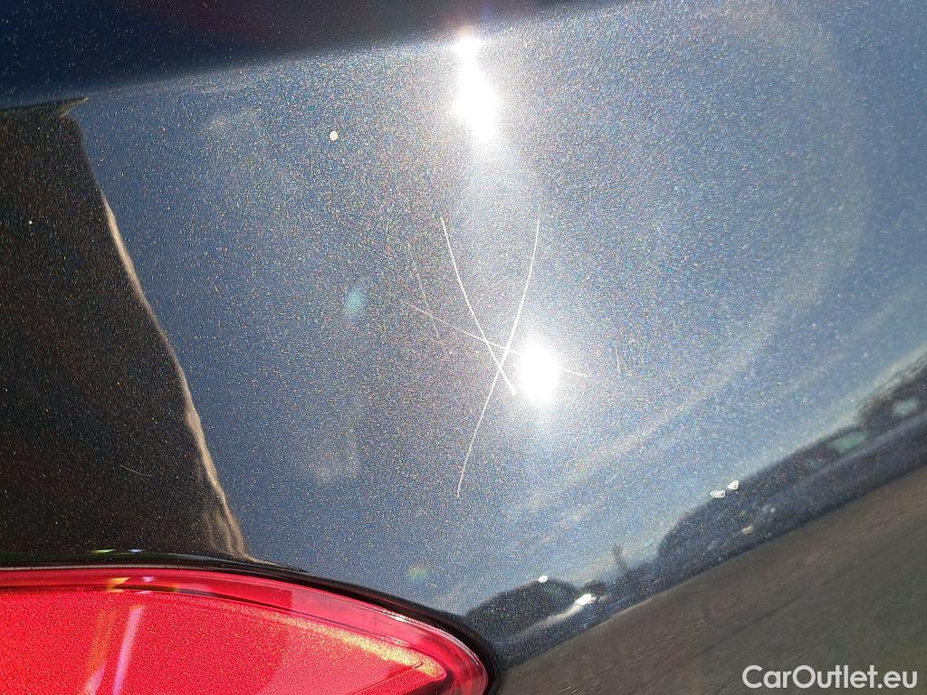  Bmw  Serie 3 BMW  / 2015 / 4P / sedán 318dA Business #8