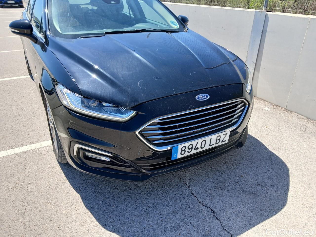  Ford  Mondeo FORD  / 2014 / 5P / berlina con portón 2.0 TDCi 110kW (150CV) Titanium 235 #6