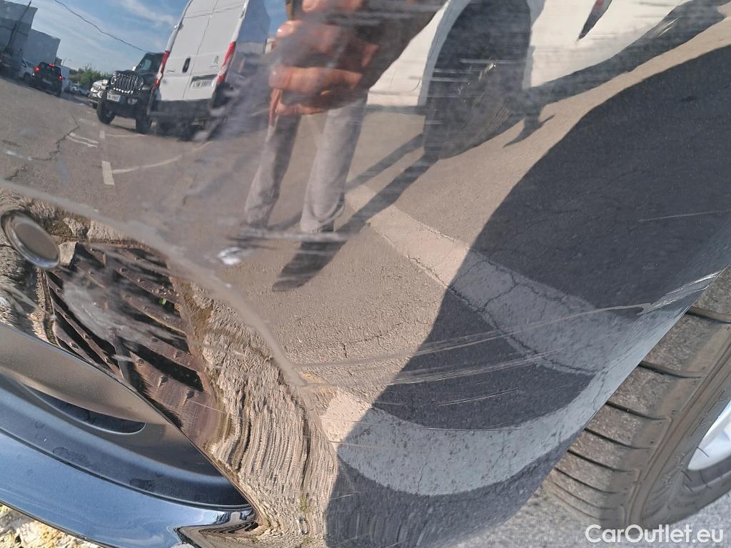  Bmw  Serie 3 BMW  / 2015 / 4P / sedán 318dA Business #6
