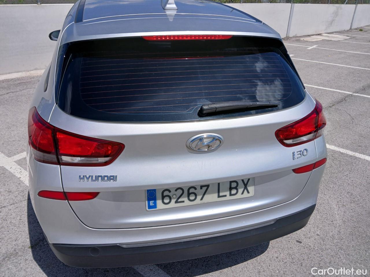  Hyundai  i30  cw Klass 1.6 CRDi 115CV MT6 E6dT #16