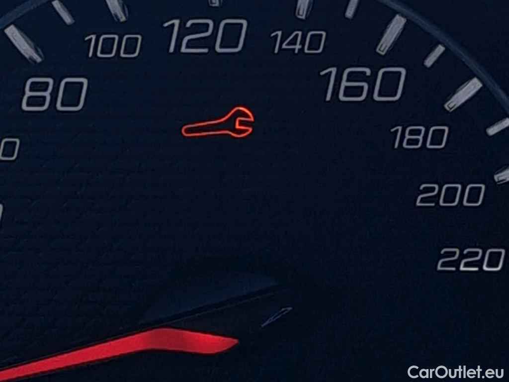  Peugeot  2008  Allure 1.2 PureTech 100CV MT6 E6d #43