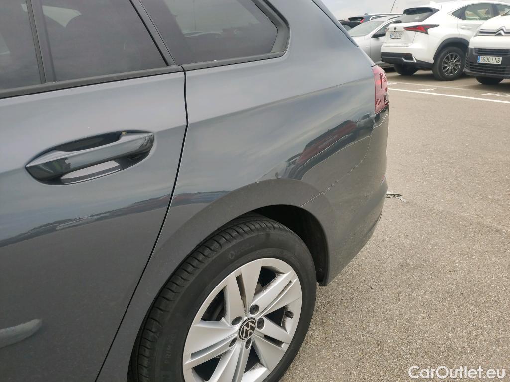  Volkswagen  Golf  VIII Variant Life 2.0 TDI 115CV AT7 E6d #1