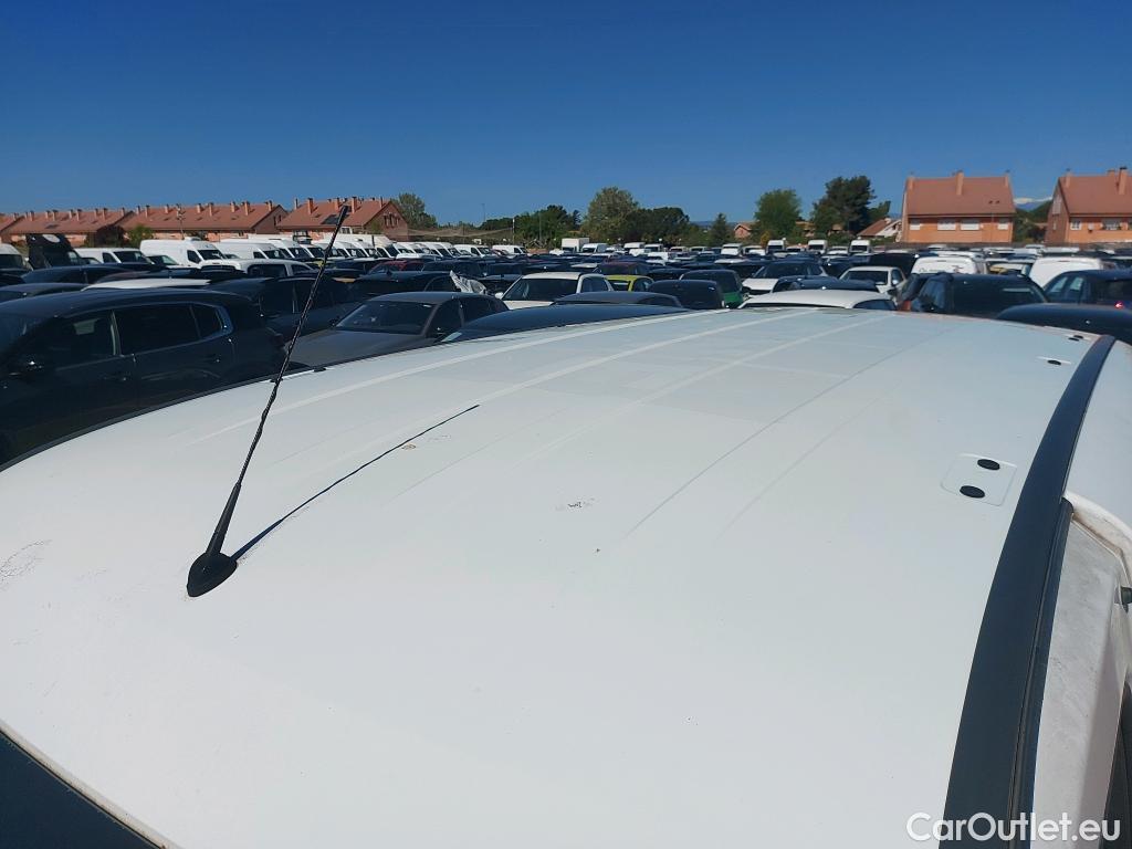  Fiat  Doblo FIAT Doblò Cargo/2015/3P/furgón derivado de turismo Cargo Base 1.3 Multijet 70kW (95CV) #8
