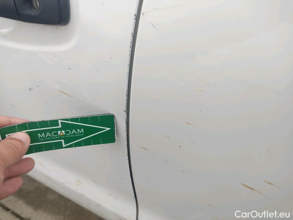  Nissan  Navara NISSAN  VU 4p 4G pickup Doble Cab. 2.3dCi EU6 120kW(160CV) Visia #26